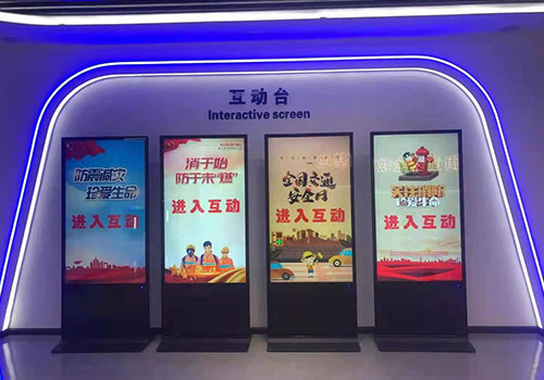 如何更換液晶廣告機的廣告圖片？